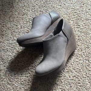 EUC Dr Scholls wedge bootie